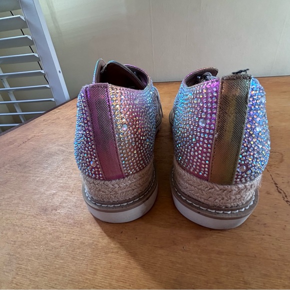 Torrid 9.5WW pride embellished silver sparkly wedge lace up party statement shoe - Picture 9 of 11